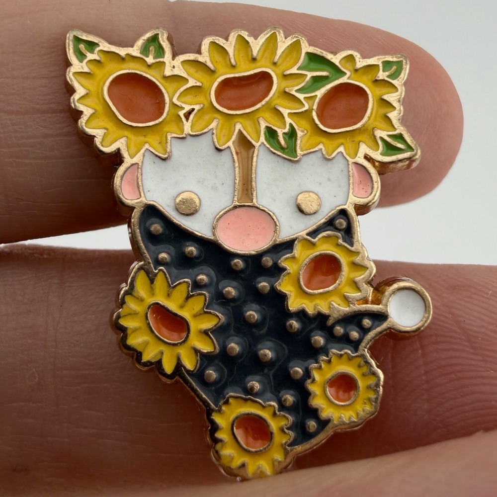 Sunflower Character Enamel Pin Gold Tone Floral Cottagecore